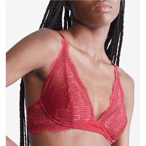 Calvin Klein - Red Carpet Bra